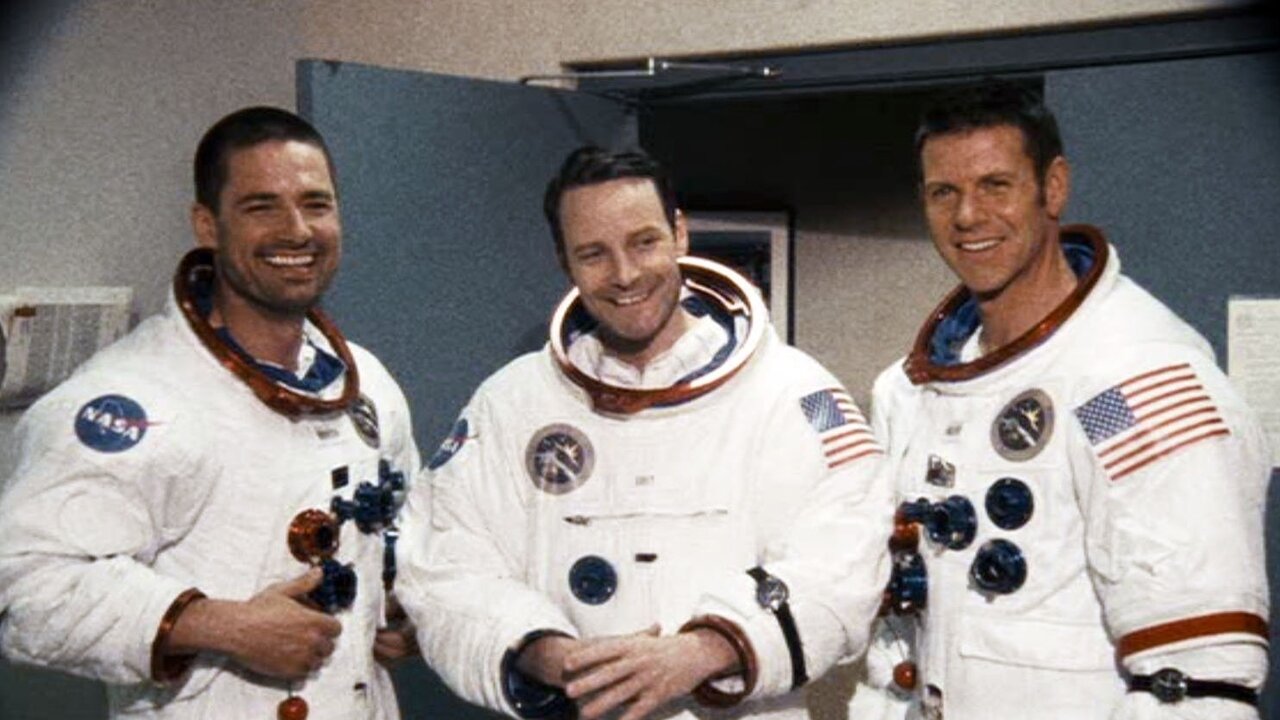 APOLLO 18